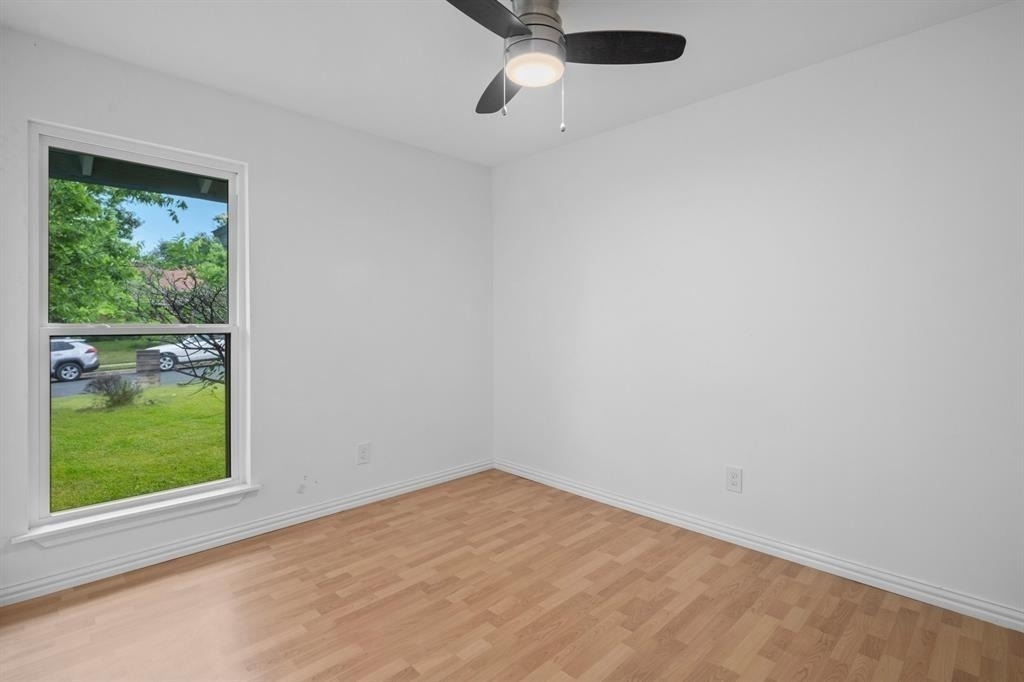 1401 Meadowmear Dr - Photo 18