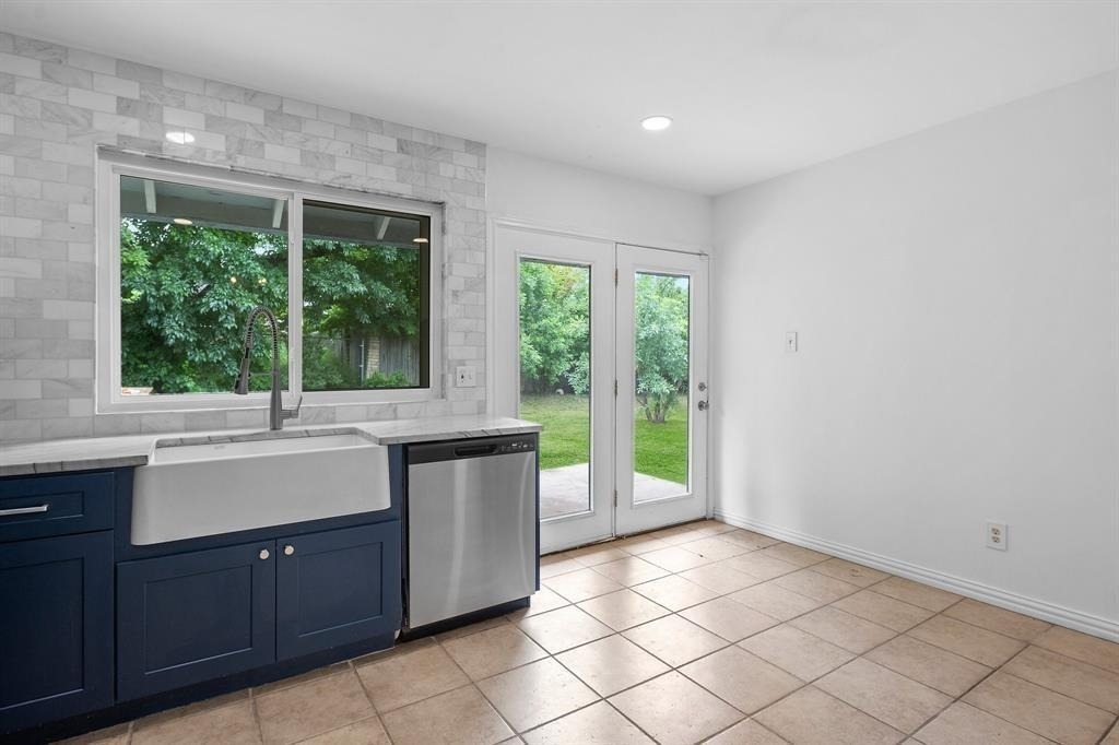 1401 Meadowmear Dr - Photo 1