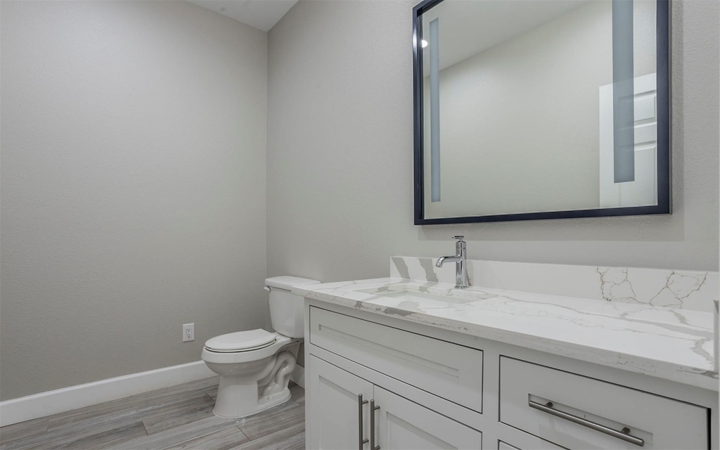 2718 Leslie Ln - Photo 8