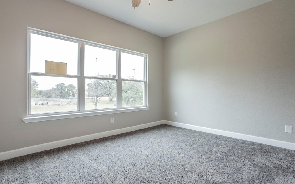 2718 Leslie Ln - Photo 18
