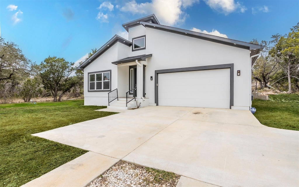 2718 Leslie Ln - Photo 1