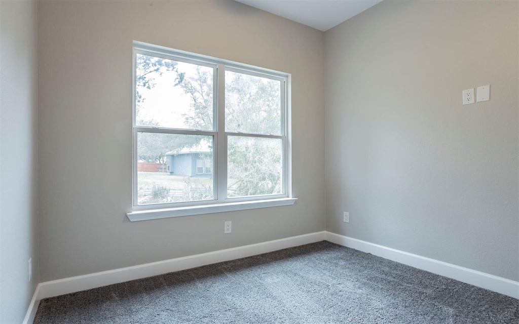 2718 Leslie Ln - Photo 13