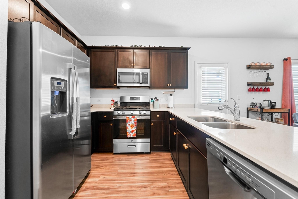 6009 Jagger Ave - Photo 11