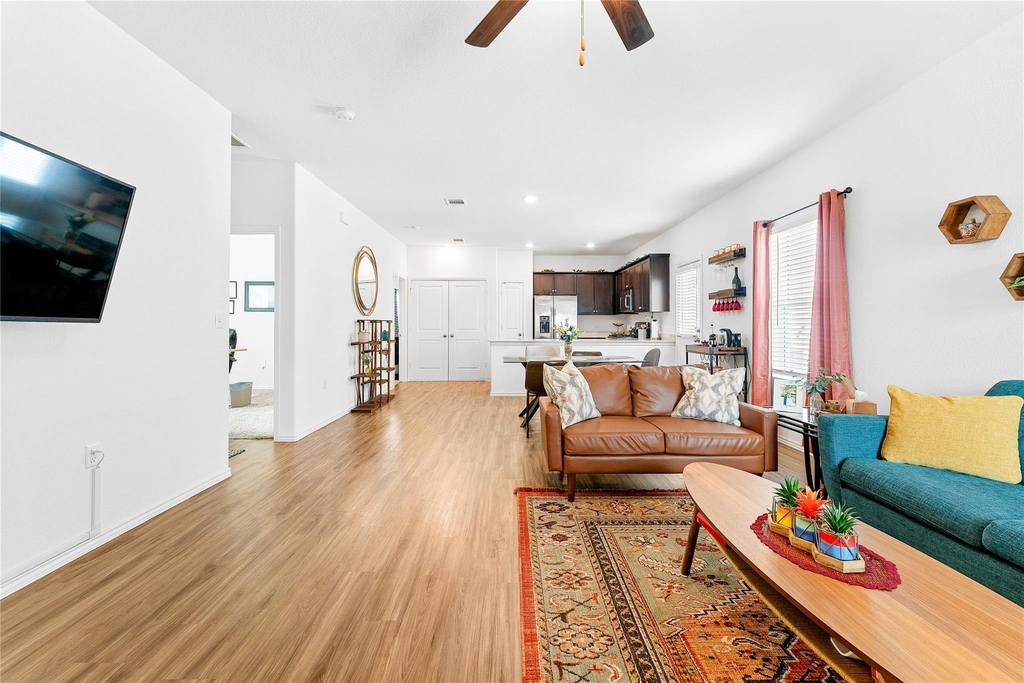 6009 Jagger Ave - Photo 1