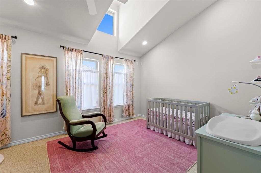 305 E 31st St - Photo 5