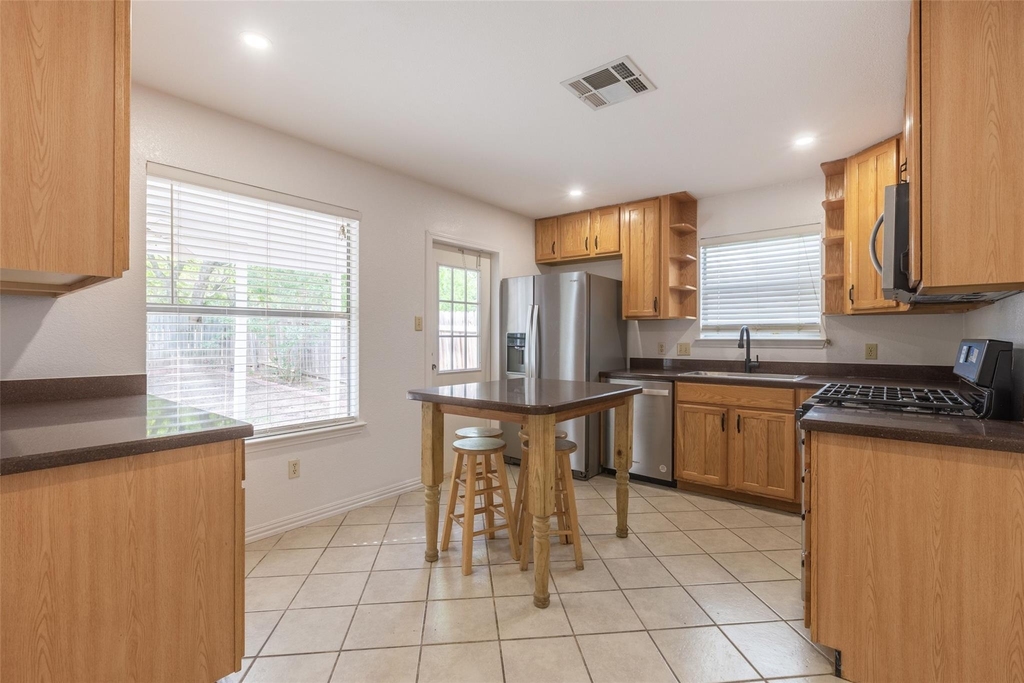 8506 Bisbee Ct - Photo 6