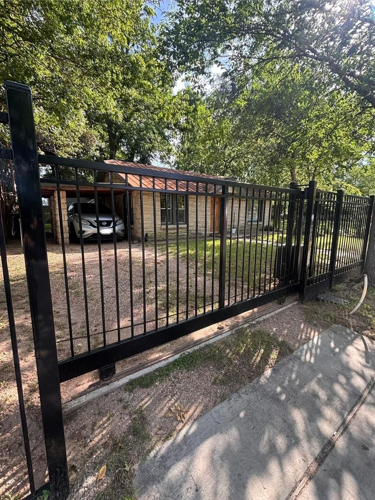 1101 Holly St - Photo 18