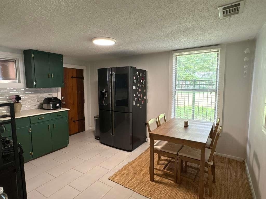1101 Holly St - Photo 4