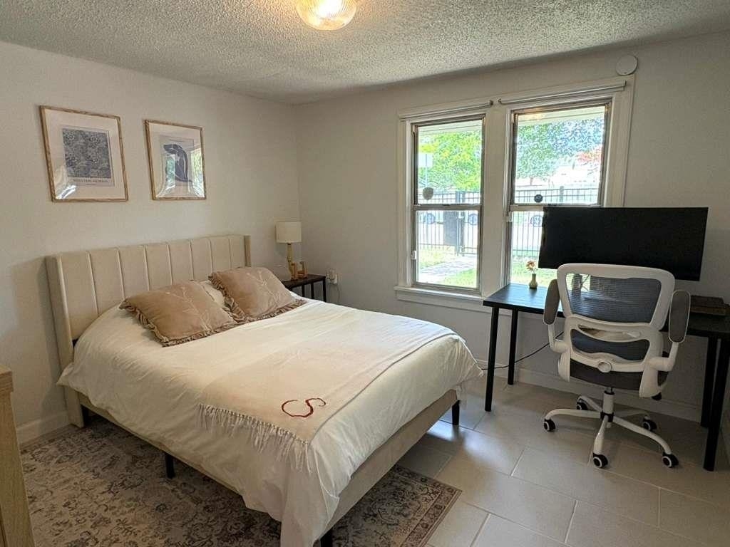 1101 Holly St - Photo 8
