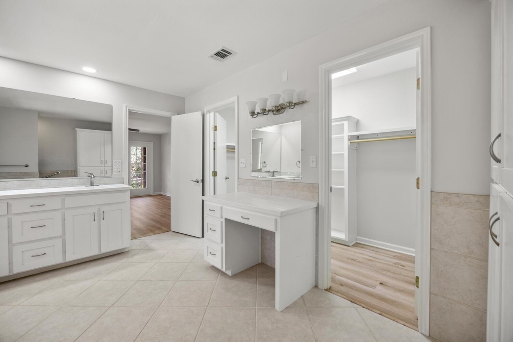1100 Chapparal Dr - Photo 10
