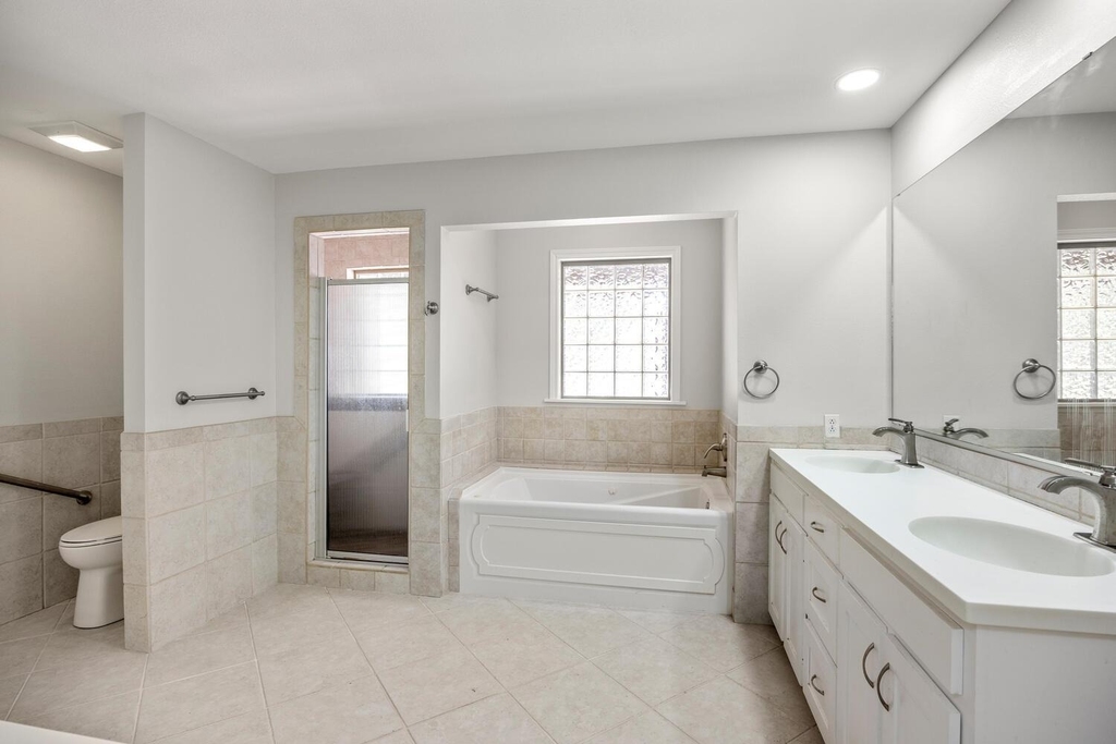 1100 Chapparal Dr - Photo 9