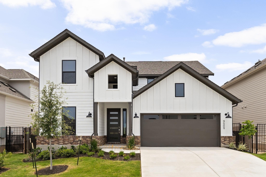 9509 Boathouse Dr - Photo 0