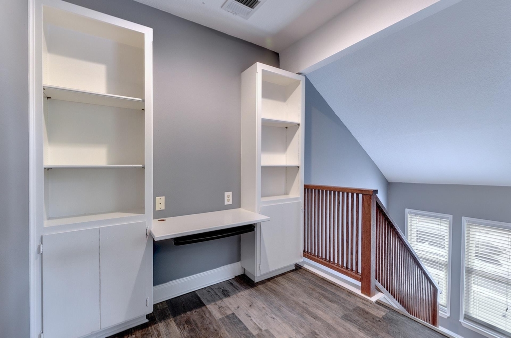 31 Marina Cir - Photo 16