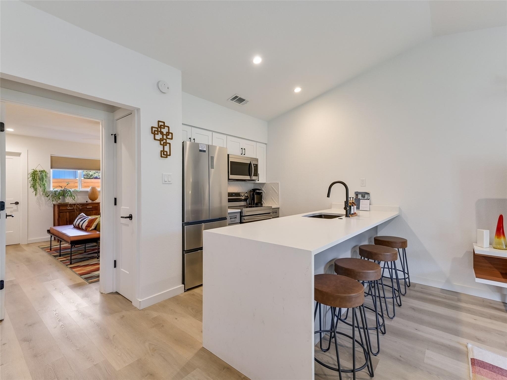 1219 Hollow Creek - Photo 5
