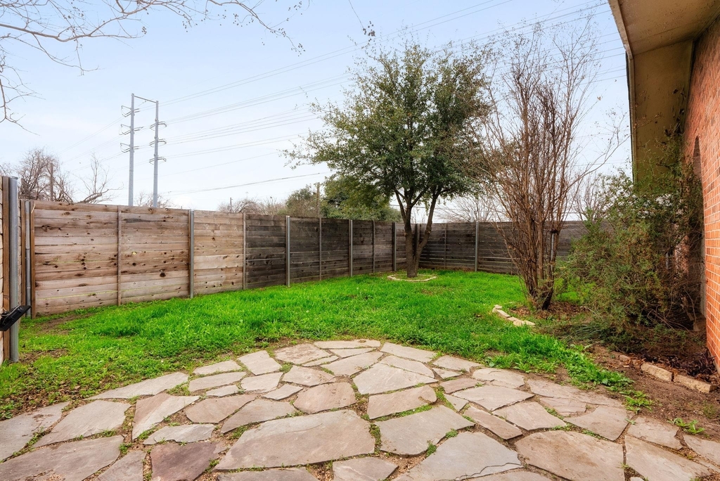 2408 Ventura Dr - Photo 18
