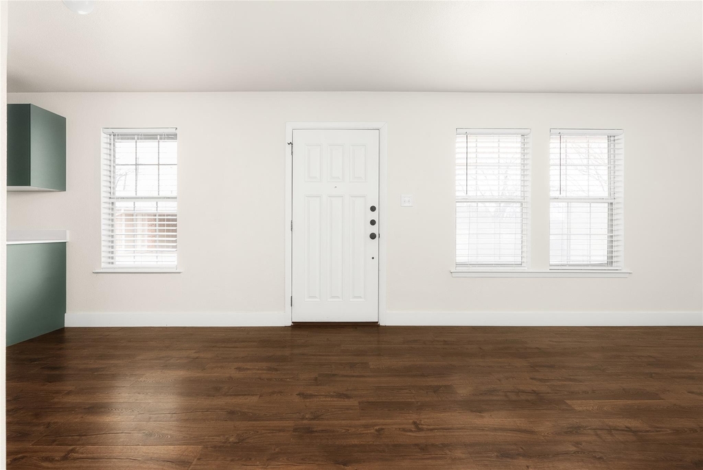 2408 Ventura Dr - Photo 9