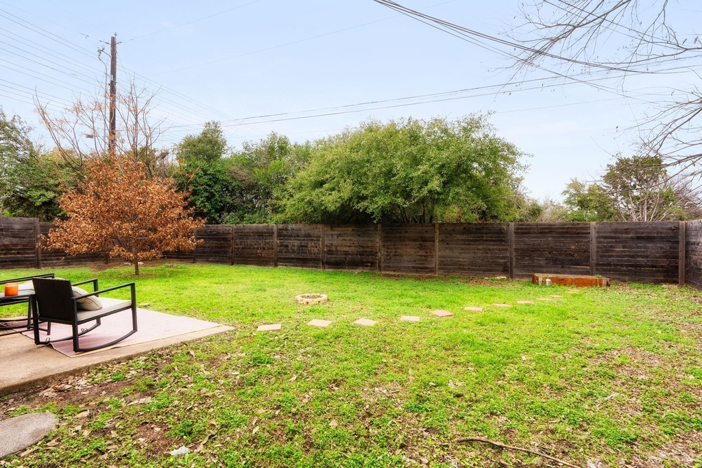 2408 Ventura Dr - Photo 19