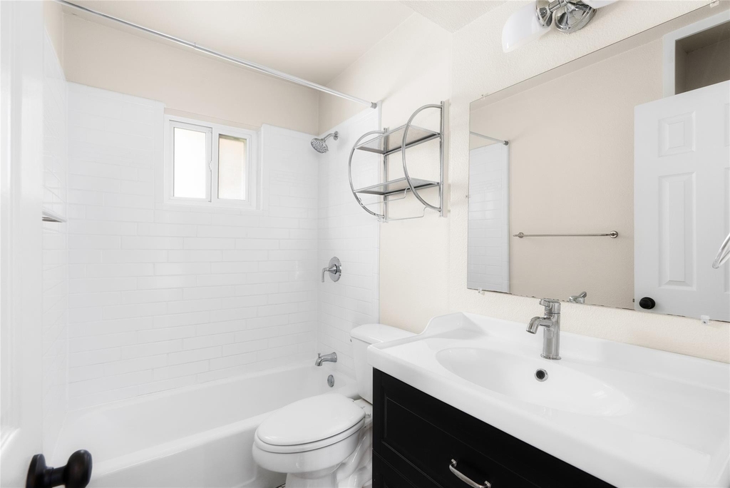 2408 Ventura Dr - Photo 13
