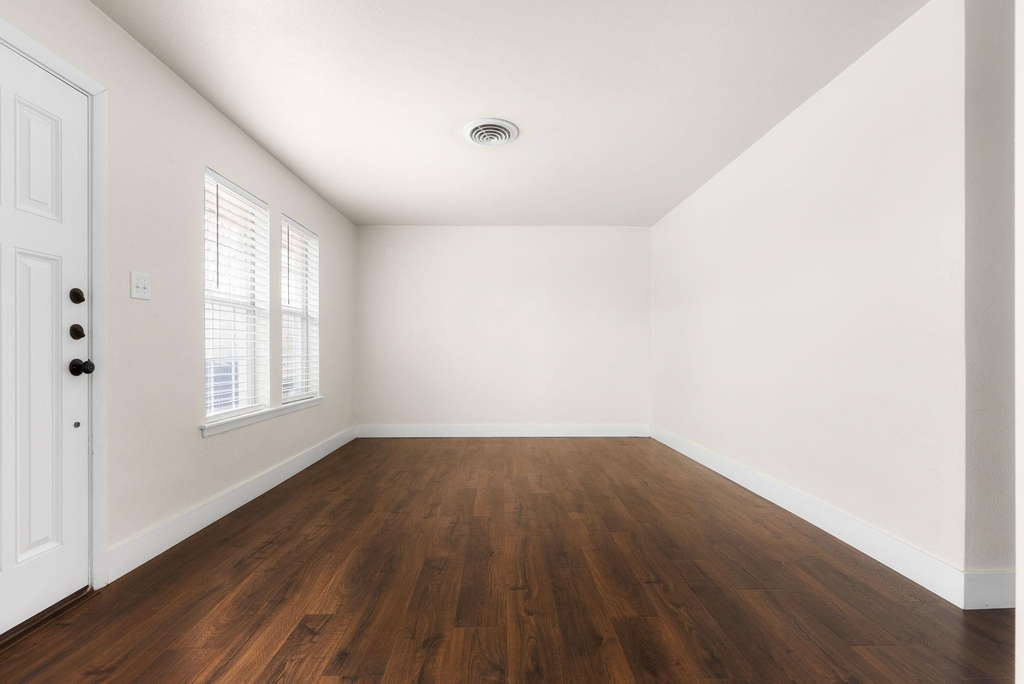 2408 Ventura Dr - Photo 14