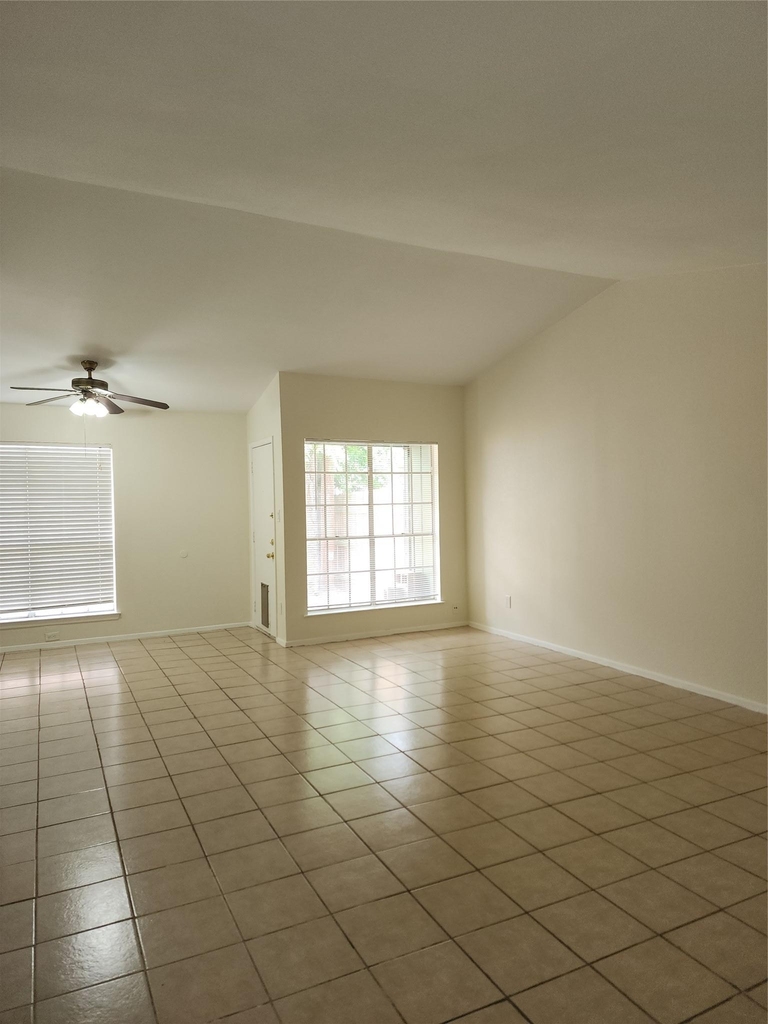 502 Burlwood Ct - Photo 1