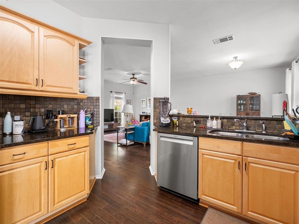 6630 Hillside Terrace Dr - Photo 8