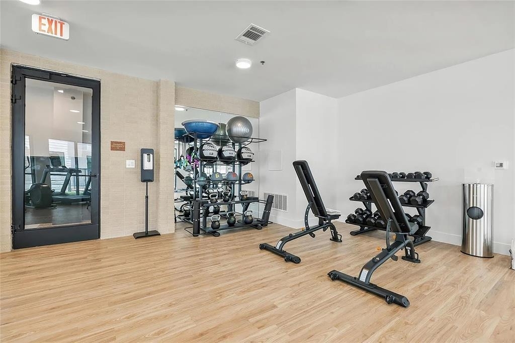 1701 Simond Ave - Photo 19