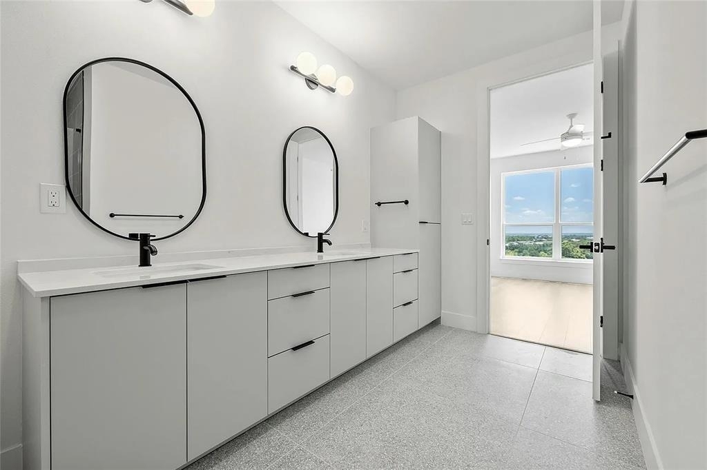 1701 Simond Ave - Photo 16