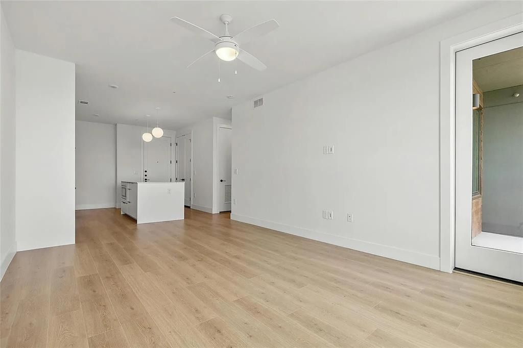 1701 Simond Ave - Photo 6
