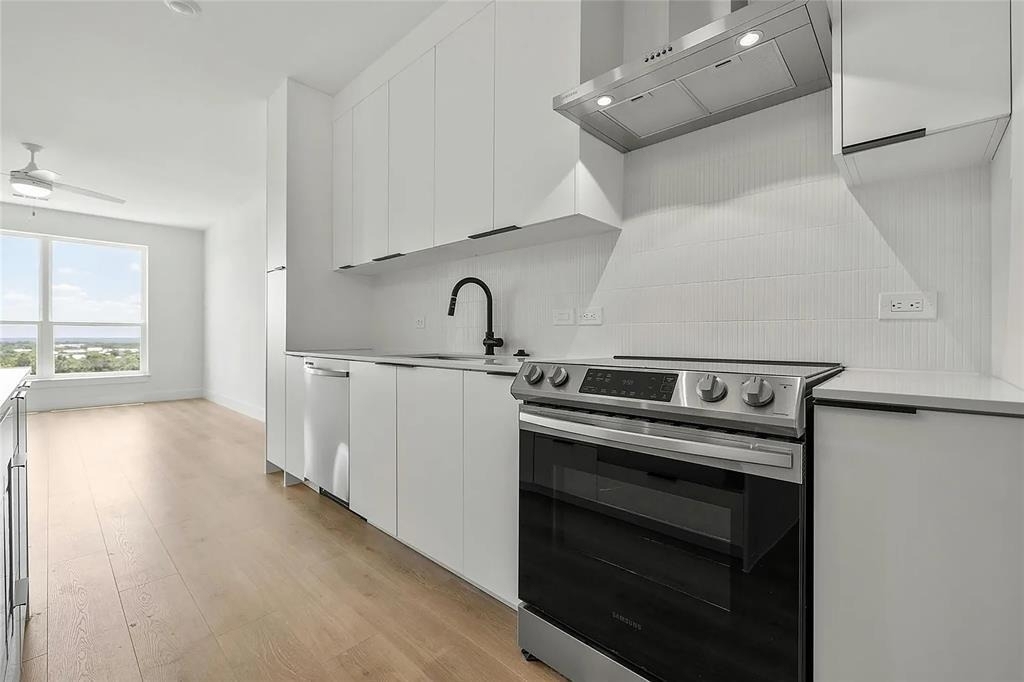 1701 Simond Ave - Photo 13