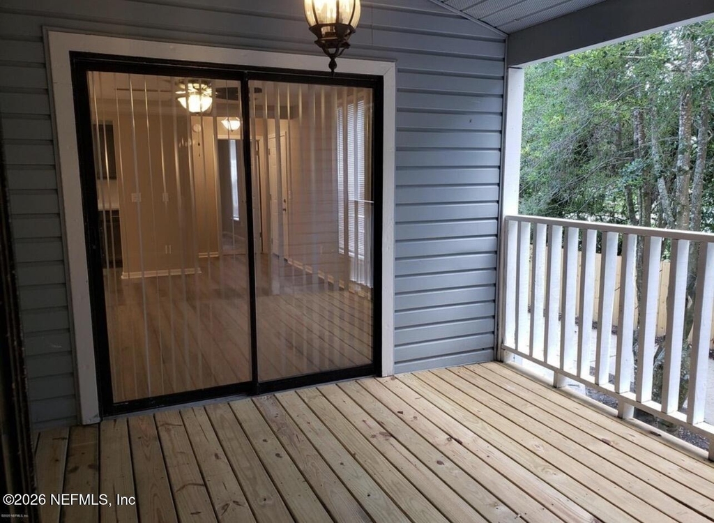 926 Cesery Terrace - Photo 16