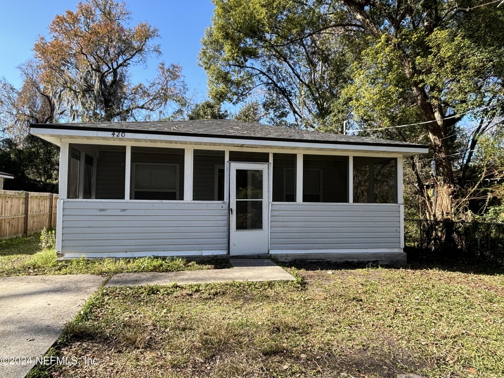 420 Sunshine Street - Photo 0