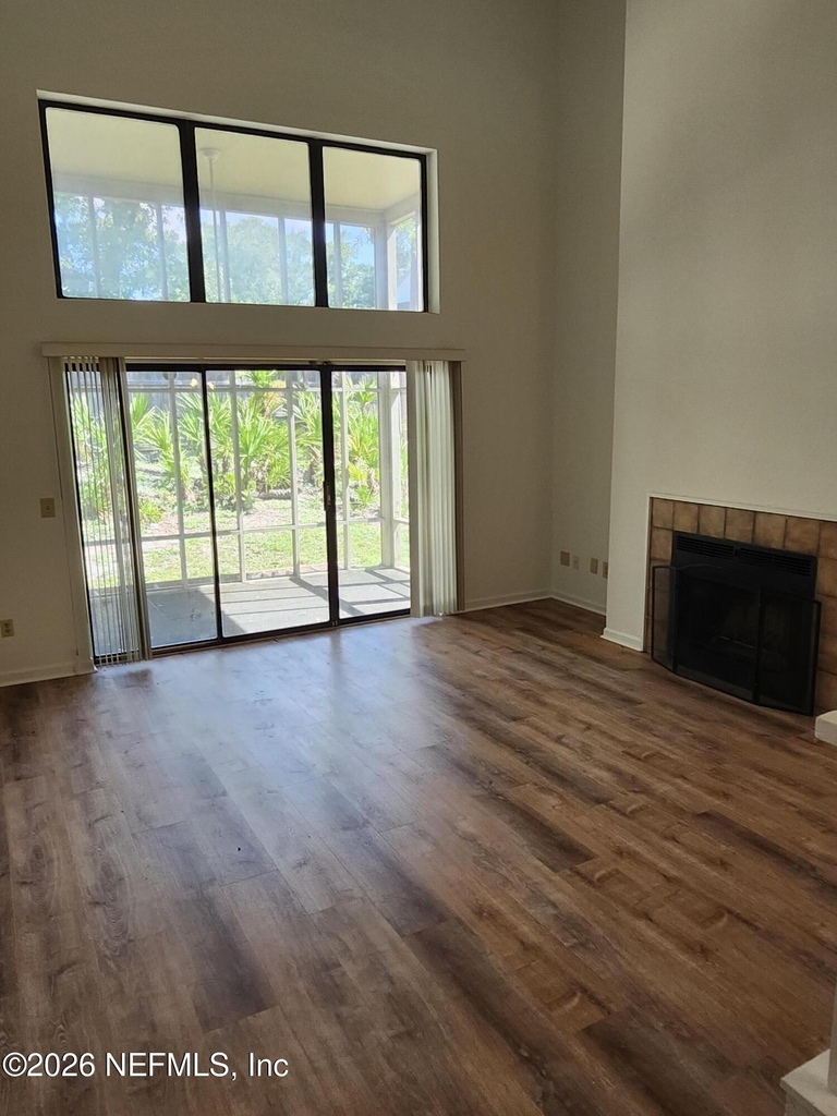2706 Wood Hill Drive - Photo 3