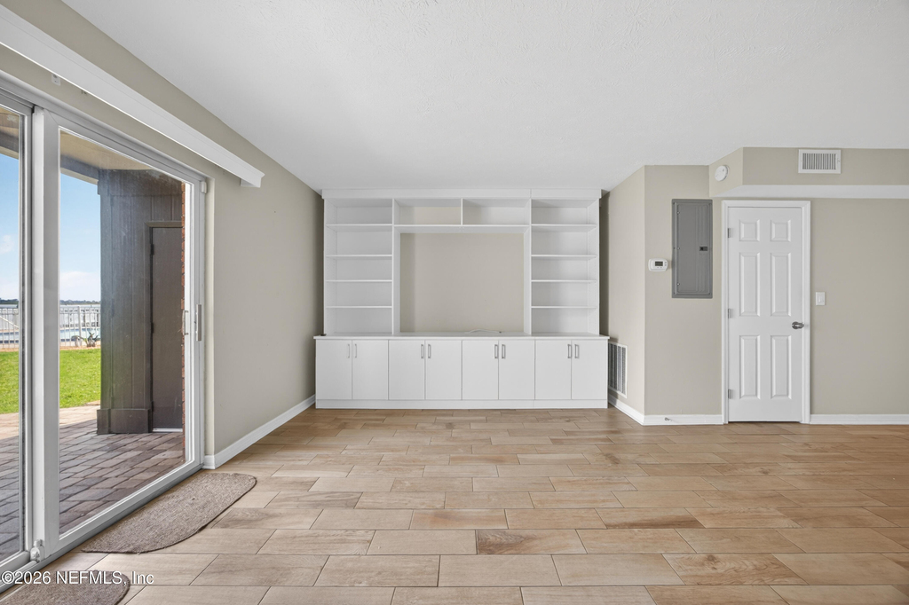 83 Comares Avenue - Photo 4