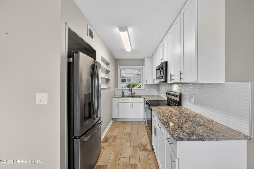 83 Comares Avenue - Photo 8