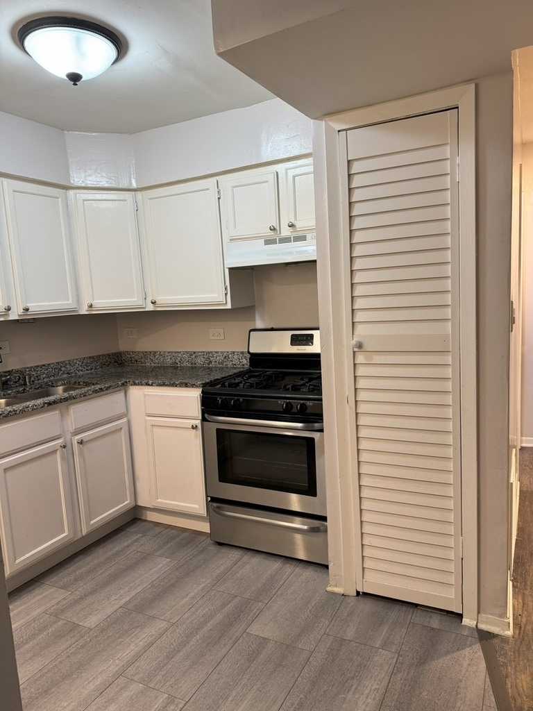 6027 103rd Street - Photo 10