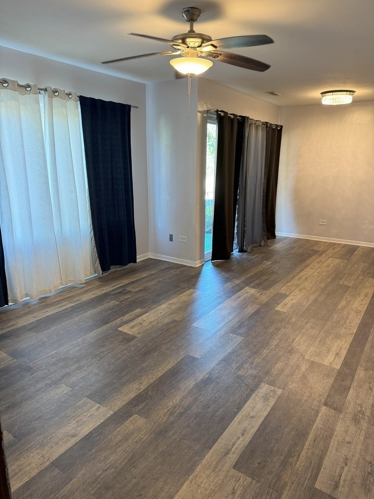 6027 103rd Street - Photo 3