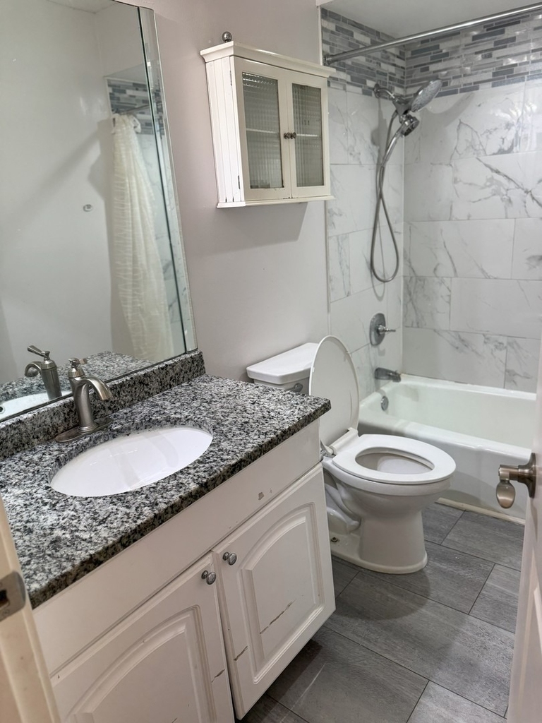 6027 103rd Street - Photo 8