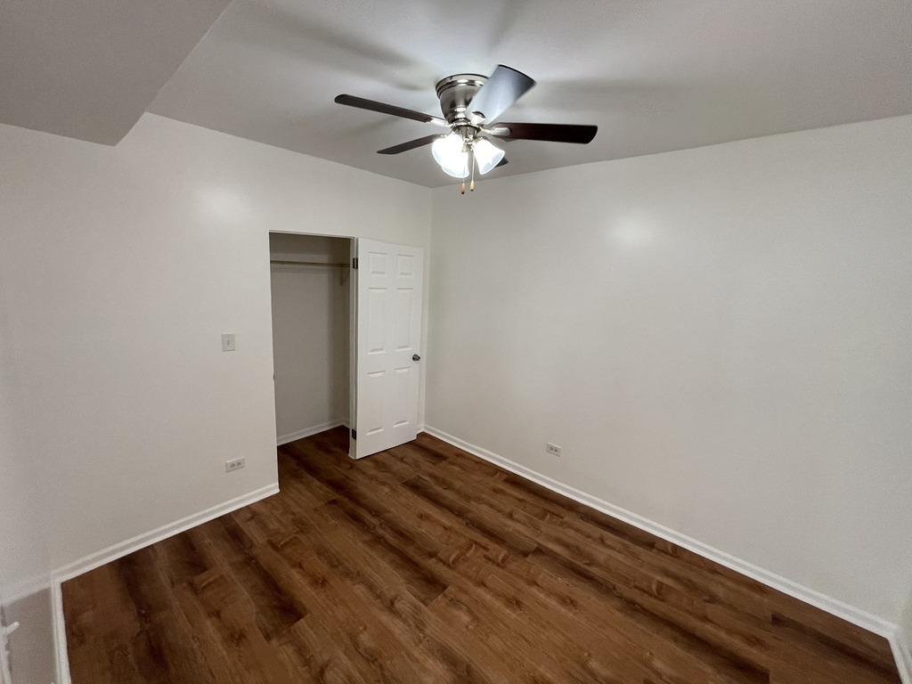 1320 W 57th Street - Photo 15