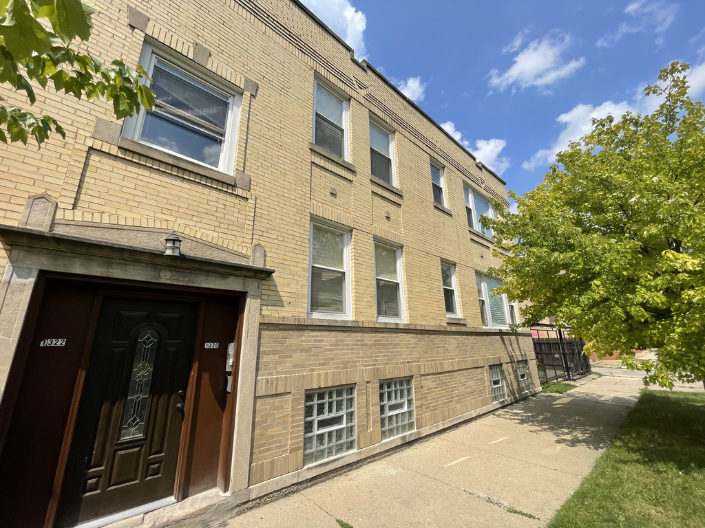 1320 W 57th Street - Photo 1