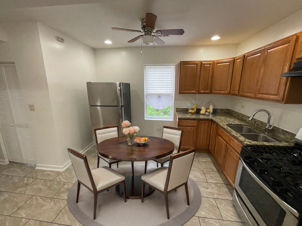 1320 W 57th Street - Photo 6