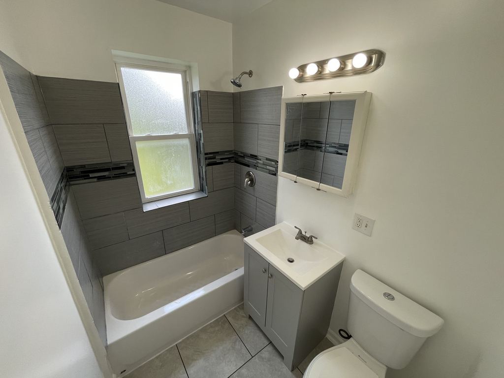 1320 W 57th Street - Photo 17