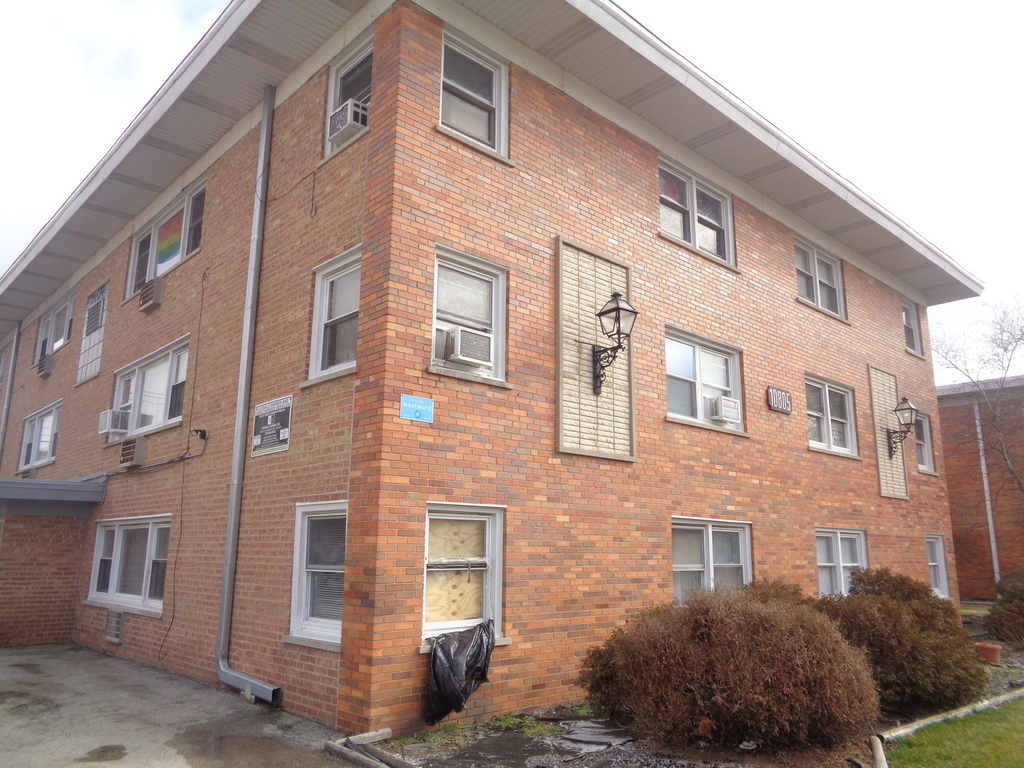 10805 S Lloyd Drive - Photo 0