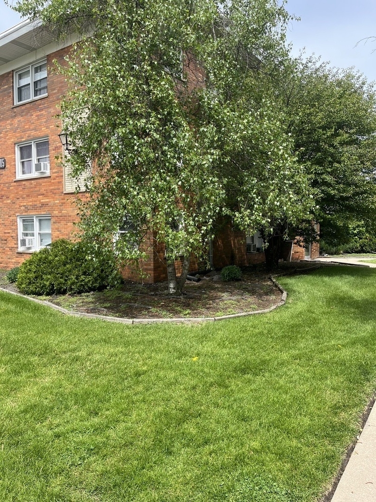 10805 S Lloyd Drive - Photo 2