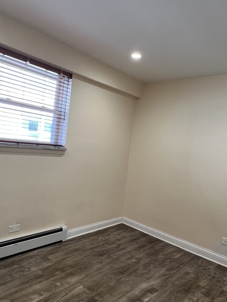 8052 N Oriole Avenue - Photo 14