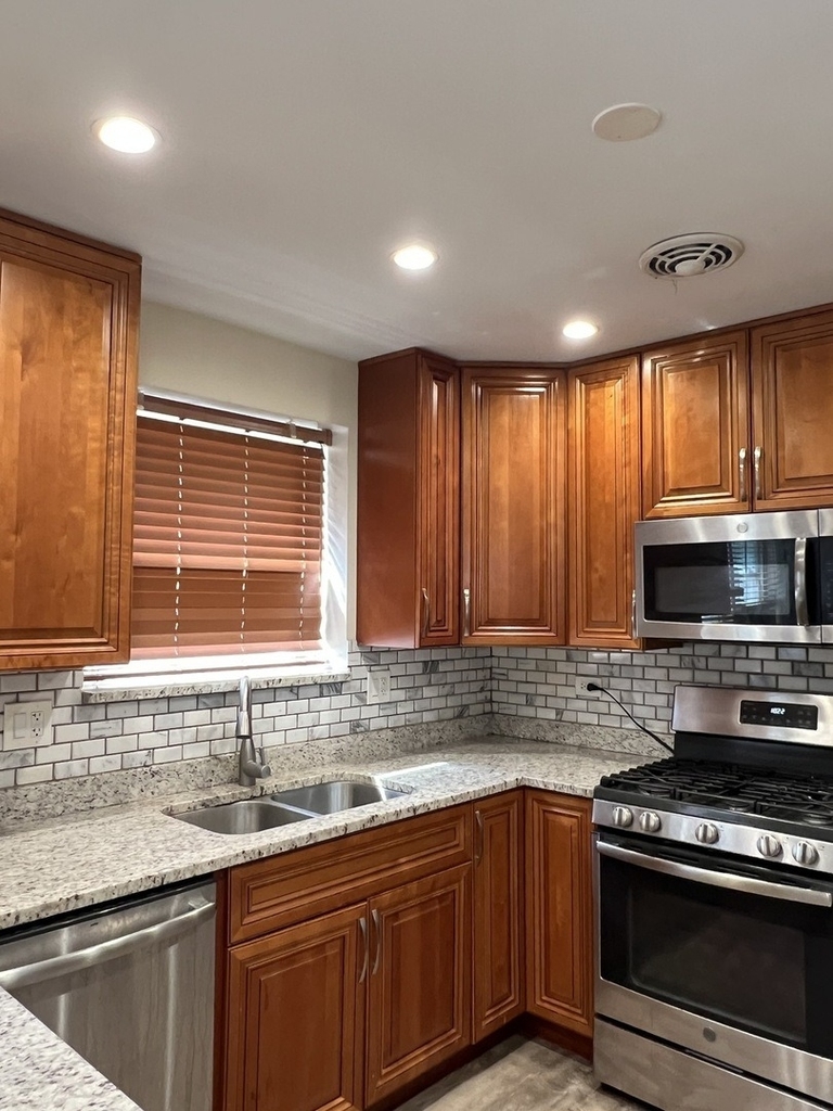 8052 N Oriole Avenue - Photo 4