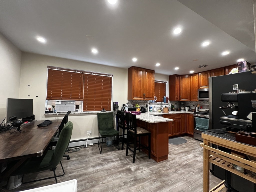 8052 N Oriole Avenue - Photo 5