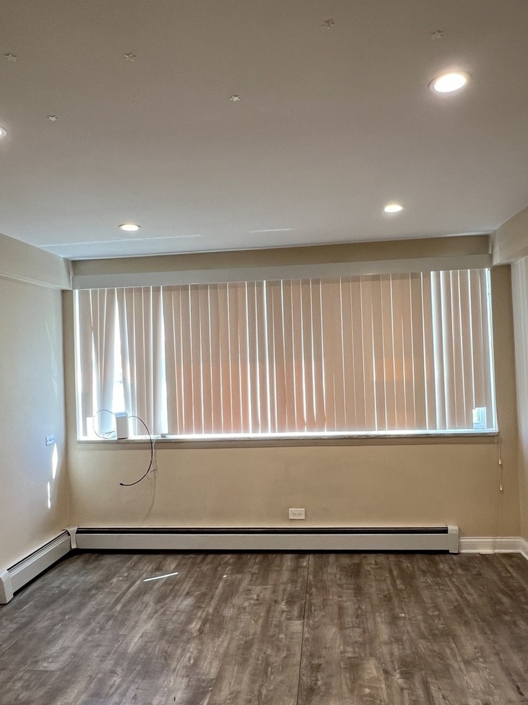 8052 N Oriole Avenue - Photo 11