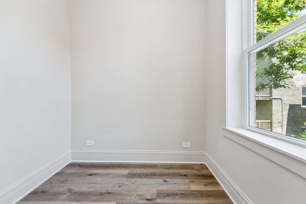 1238 N Artesian Avenue - Photo 14