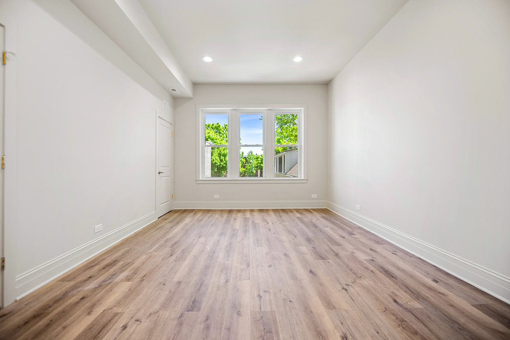 1238 N Artesian Avenue - Photo 9