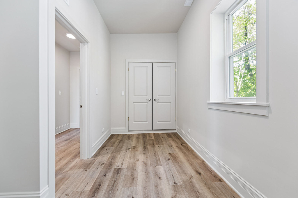 1238 N Artesian Avenue - Photo 5